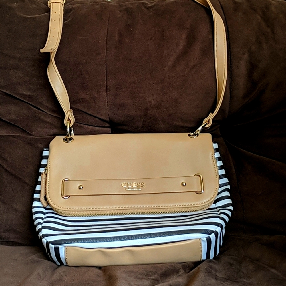 Guess Crossbody